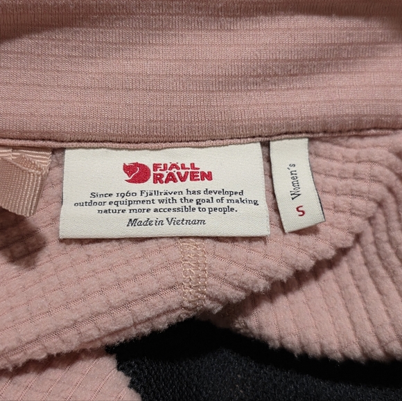 Fjallraven Abisko Lite Fleece Jacket in Chalk Rose Size Small - Picture 5 of 5